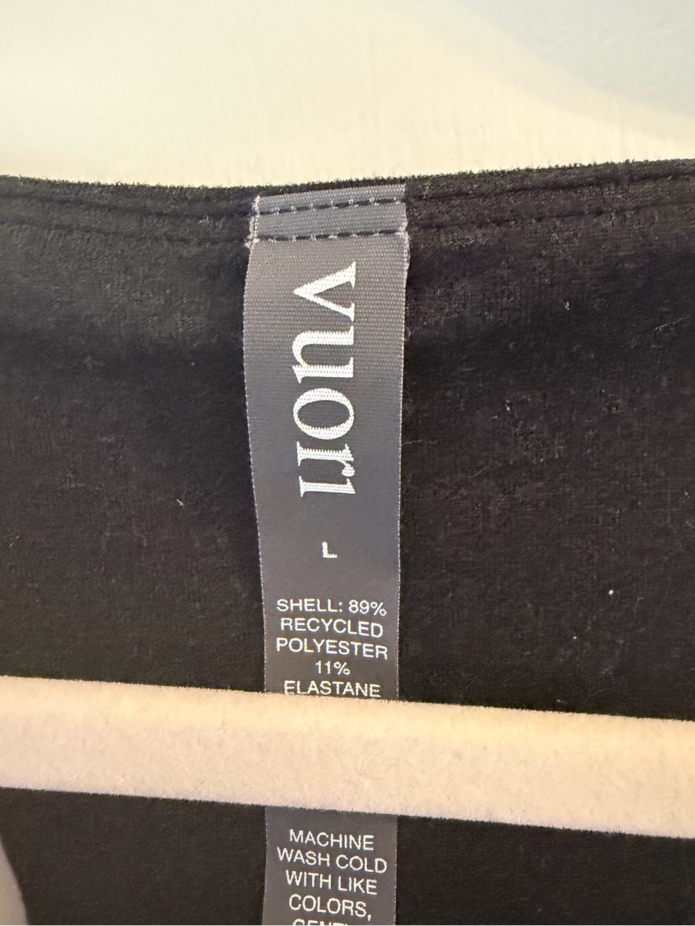 Vuori Black Racerback Crop Tank Bra & High-Rise Leggings Set, Size Large, EUC - Picture 3 of 5